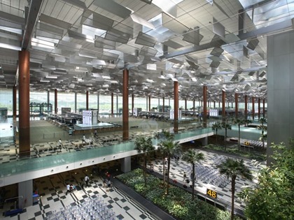 Saguão do Aeroporto de Changi, na Cingapura, eleito o melhor do mundo em 2013 (Foto: Divulgação/Changi Airport Group)